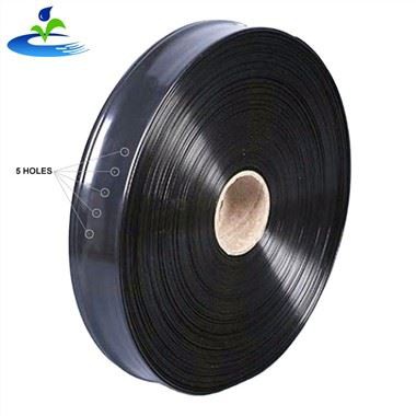 Черный дождевой шланг для орошения